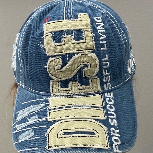 Diesel Cap. - Picture 3 of 7
